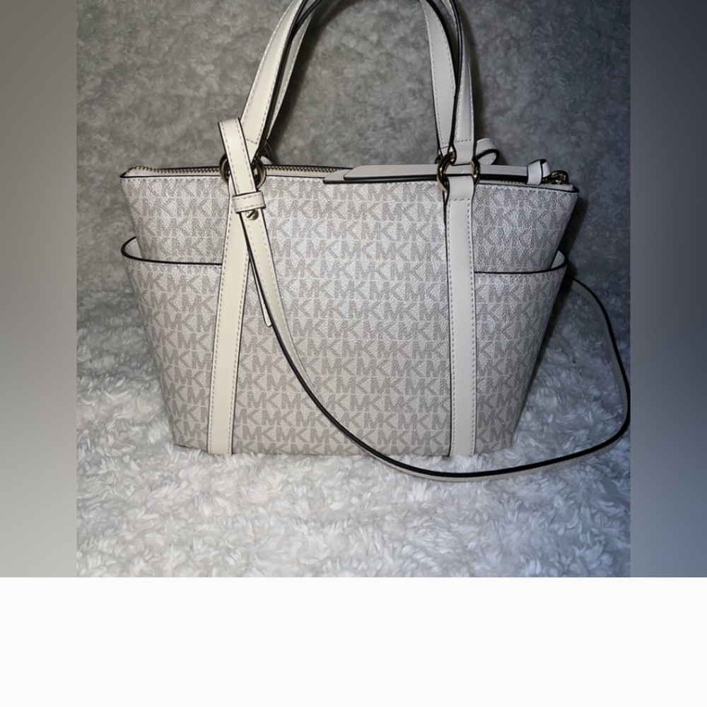 Michael Kors Cream Shoulder Bag